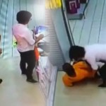 สะเทือนใจ พ่อพลาดล้มทับลูกชายเสียชีวิตขณะเดินซื้อของ! ประสบการณ์คุณแม่