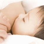 วิธีให้นมลูกน้อยอย่างถูกต้อง! ผู้ช่วยคุณแม่